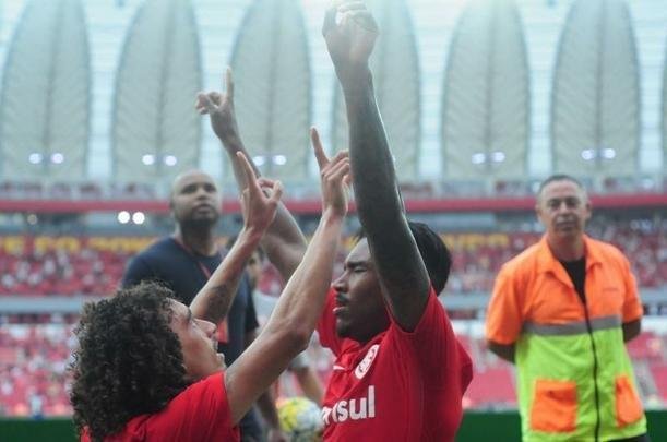 Imagens da vitória do Internacional sobre o Cruzeiro, por 1 a 0, no Beira-Rio, em Porto Alegre