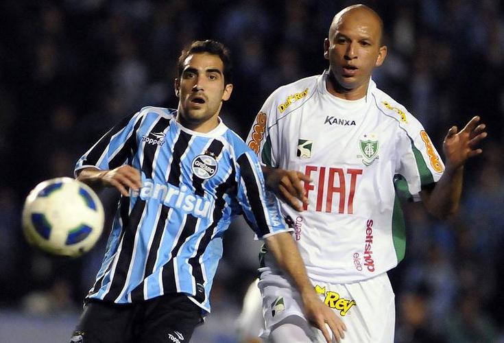 Fábio Júnior (atacante) - Cruzeiro (1997-1998, 2000, 2002); Atlético (2003, 2005); América (2010-2013)