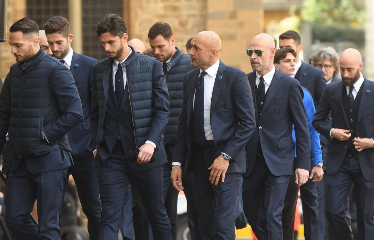 Imagens do funeral de Davide Astori em Florena. Tcnico Luciano Spalletti (centro)