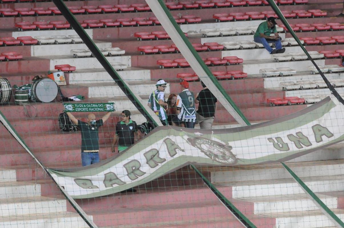 Jogo com o Palmeiras, pela 24 rodada do Campeonato Brasileiro, marcou o retorno do torcedor do Coelho ao Independncia ainda em meio  pandemia da COVID-19 (Juarez Rodrigues/EM/D.A Press)