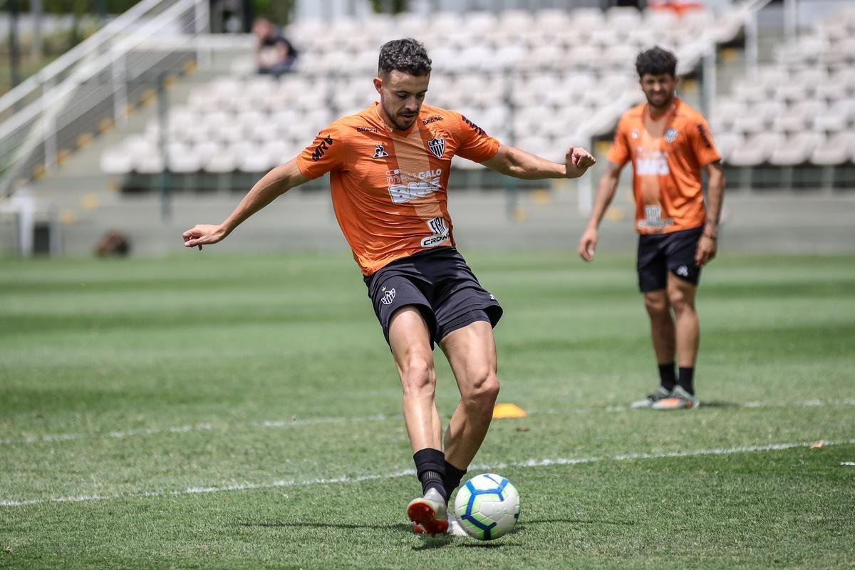 Com Sette Cmara em campo, Atltico se prepara para jogo contra o So Paulo