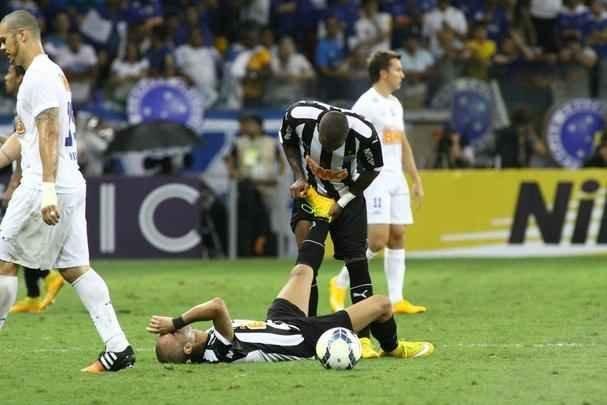 Imagens da deciso entre Cruzeiro e Atltico no Mineiro