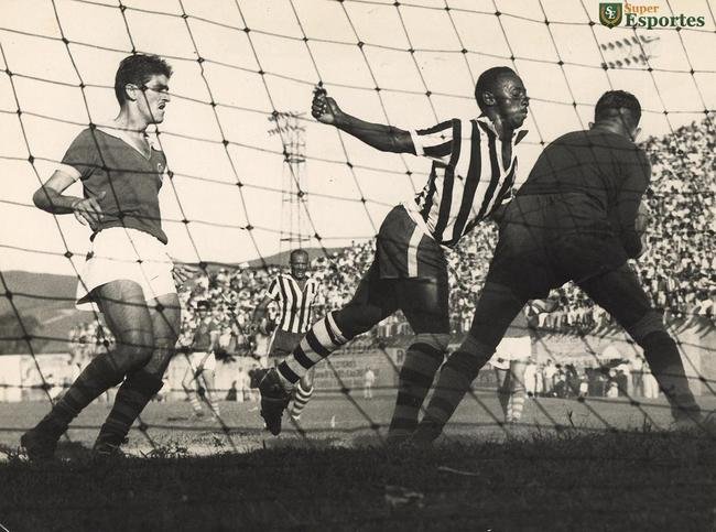 Rivalidade entre Cruzeiro e Atltico cresceu a partir nos anos 1940