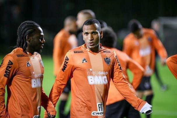 Atlético treinou na noite desta segunda-feira, véspera de jogo contra La Equidad-COL