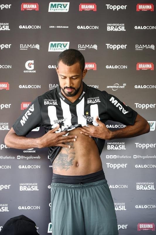 Imagens da apresentao de Maicon Bolt no Atltico