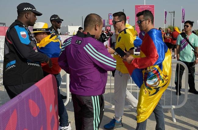 Torcedores do Equador no jogo de abertura da Copa do Mundo