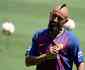 Arturo Vidal assina contrato e  apresentado no Barcelona