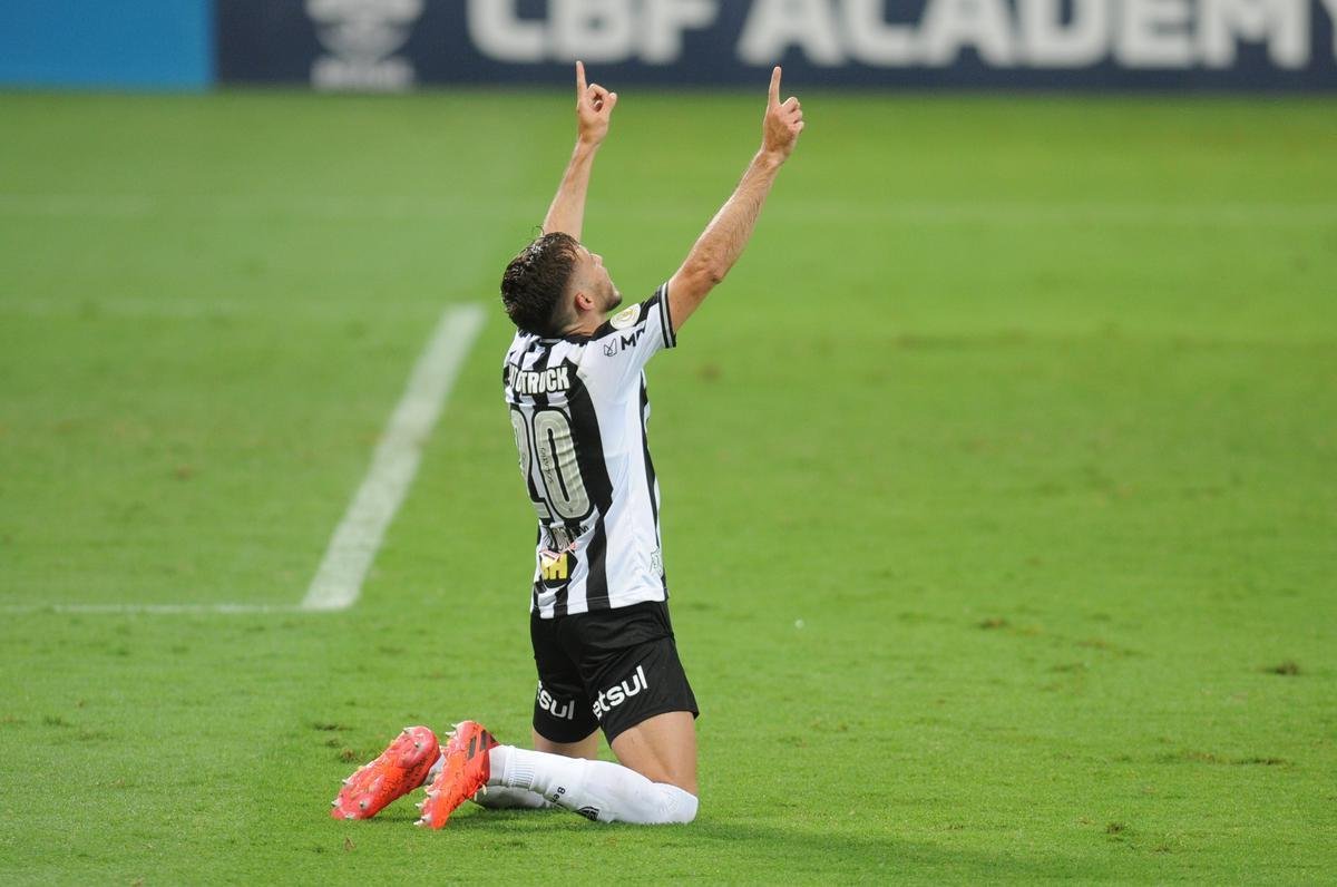 Jogo entre Atltico e Internacional, no Mineiro, terminou empatado por 2 a 2