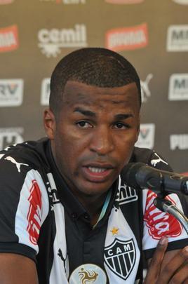 Frickson Erazo - Contratado pelo Atlético em 2016, Erazo começou bem sua trajetória com a camisa alvinegra, mas viu seu futebol cair de nível no segundo semestre daquele ano por causa de dores no joelho. Em 2017, praticamente não jogou por causa de lesões. Neste ano foi emprestado ao Vasco e depois ao Barcelona-EQU. Foram 48 partidas com a camisa do Galo.