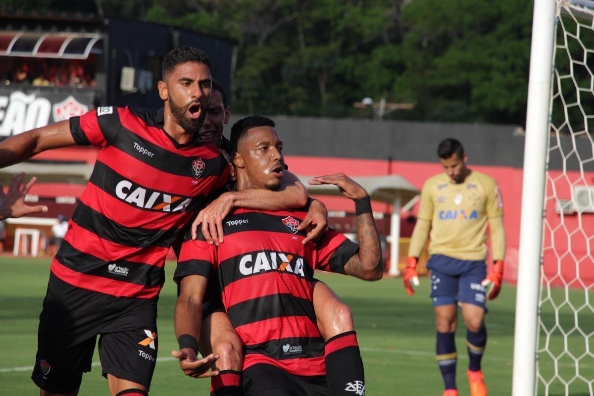 Fotos de Vitria x Cruzeiro