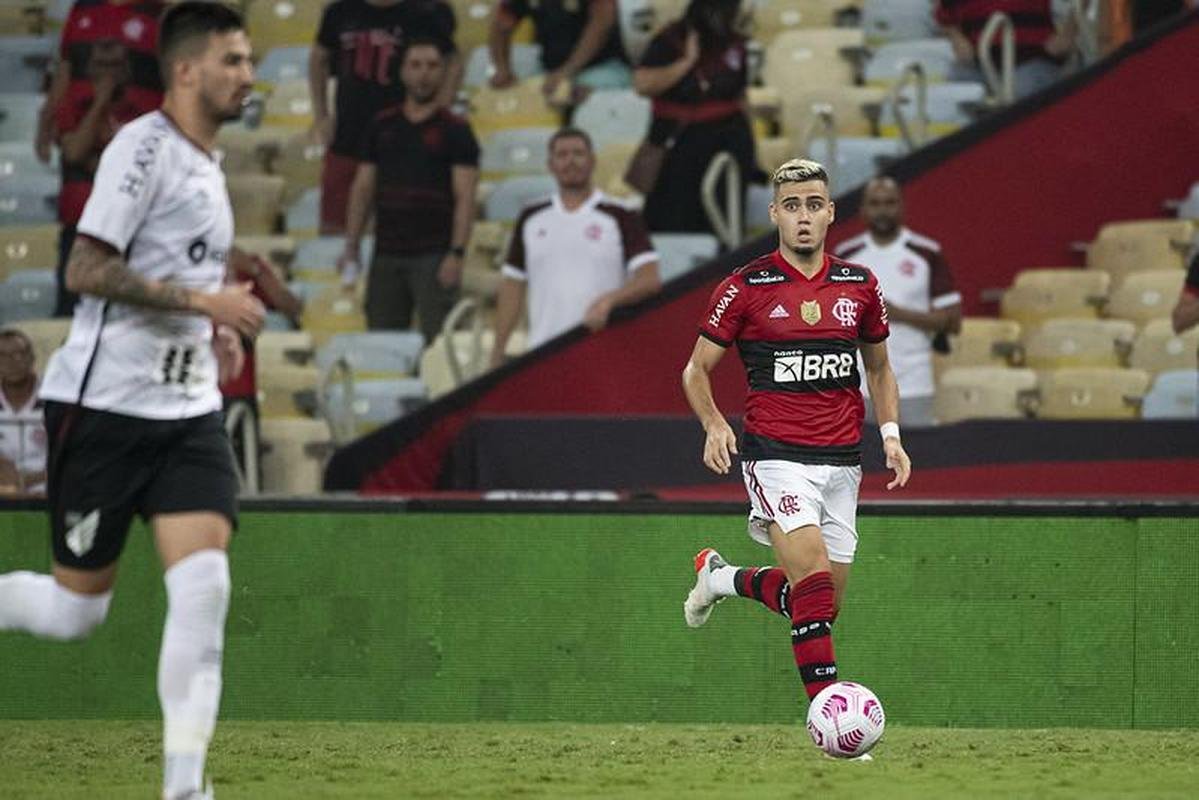 Segundo volante - Andreas Pereira