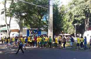 Torcedores fizeram festa na Savassi para acompanhar duelo entre Brasil e Blgica
