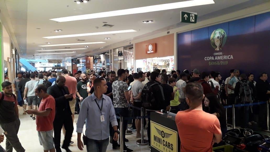 Movimentao na troca de ingressos para Copa Amrica em Belo Horizonte