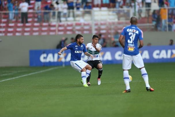 Fotos do jogo entre Cruzeiro e Coritiba, no Independncia, pela 20 rodada da Srie A (Edsio Ferreira/EM D.A Press)