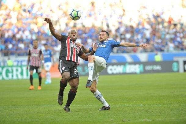 Fotos do jogo entre Cruzeiro e So Paulo
