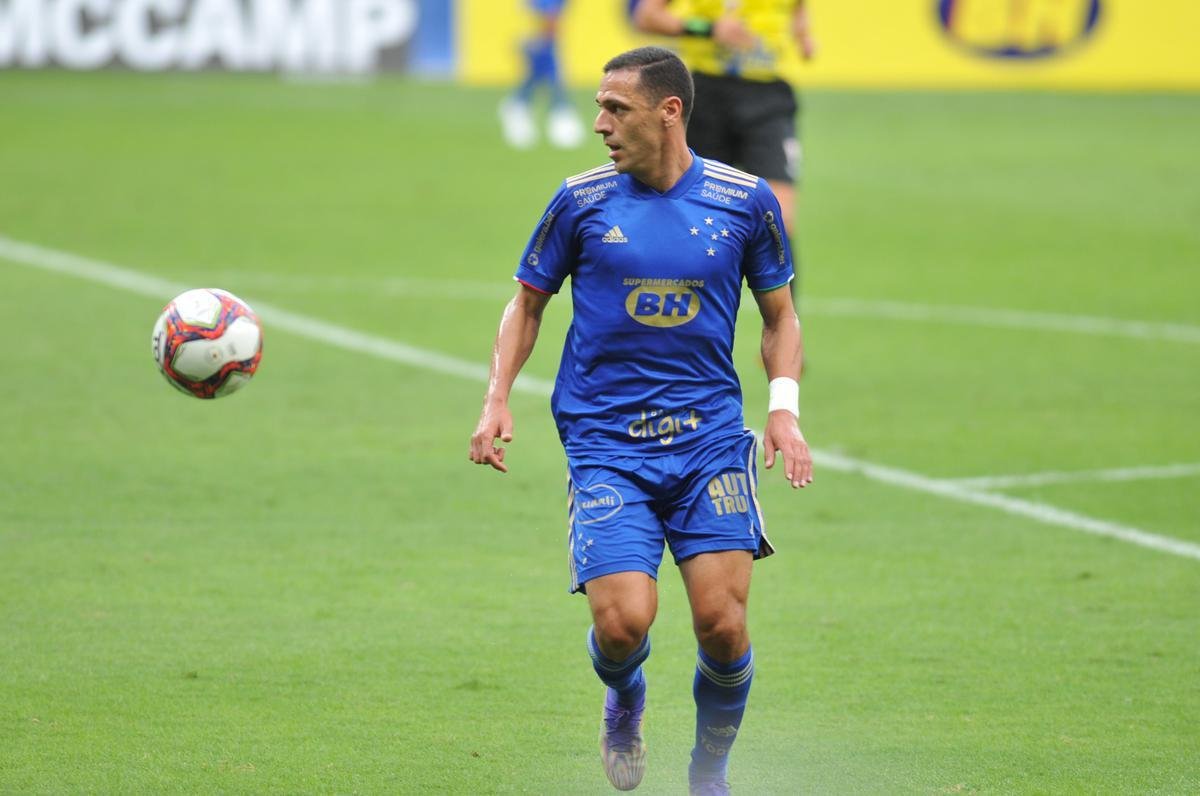Fotos do clssico de ida da semifinal do Campeonato Mineiro, entre Cruzeiro e Amrica, no Mineiro, em Belo Horizonte