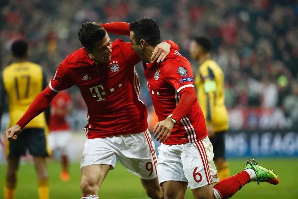 Thiago Alcntara (2), Robben, Lewandowski e Muller marcaram os gols alemes; Snchez descontou para o Arsenal