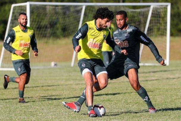 Jogadores do Atltico treinaram no CT do Danubio, em Montevidu, nesta tera-feira