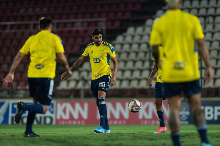 Cruzeiro treinou na Arena do Jacaré, em Sete Lagoas, local do jogo desta quinta, 19h, contra o Operário-PR, pela 24ª rodada da Série B do Brasileiro; veja imagens da atividade comandada pelo técnico Vanderlei Luxemburgo