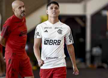 Flamengo já tem duas contratações fechadas e acertou a compra do volante Allan, do Atlético-MG, além de outras negociações