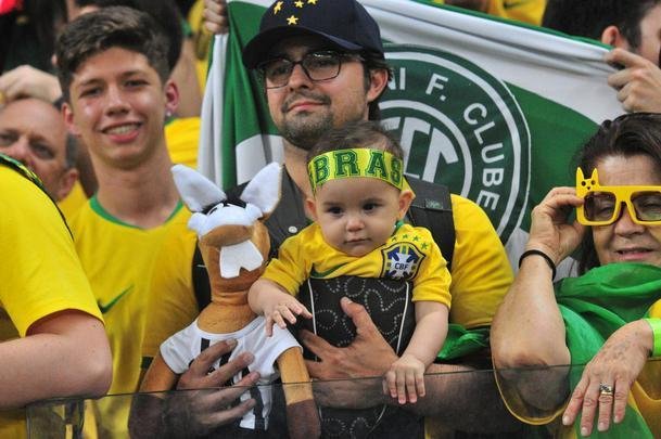 Fotos das torcidas de Brasil e Argentina, no Mineiro, no clssico vlido pela semifinal da Copa Amrica