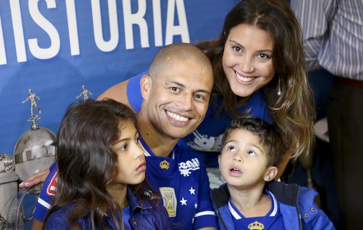 Jogo Trplice Coroa x dolos Eternos, no Mineiro