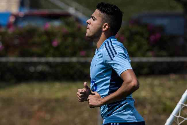 Bruno Rodríguez, a striker, has a contract with Cruzeiro in
