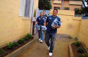 Jogadores chegaram ao som do hino do Cruzeiro