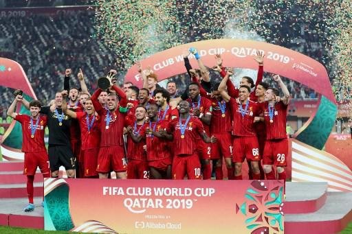 Premiao e festa do Liverpool, campeo mundial sobre o Flamengo