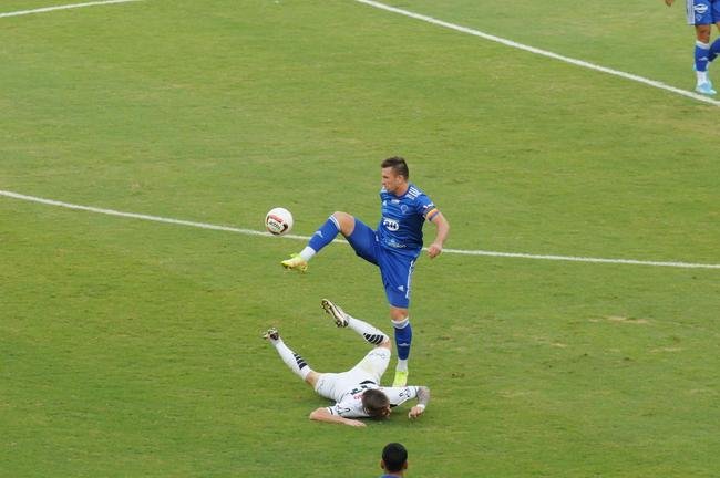 Fotos do jogo entre Cruzeiro e Ponte Preta, no Mineiro, em Belo Horizonte, pela 13 rodada da Srie B do Brasileiro