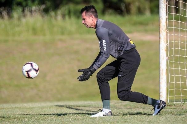 Jogadores do Atltico treinaram no CT do Danubio, em Montevidu, nesta tera-feira