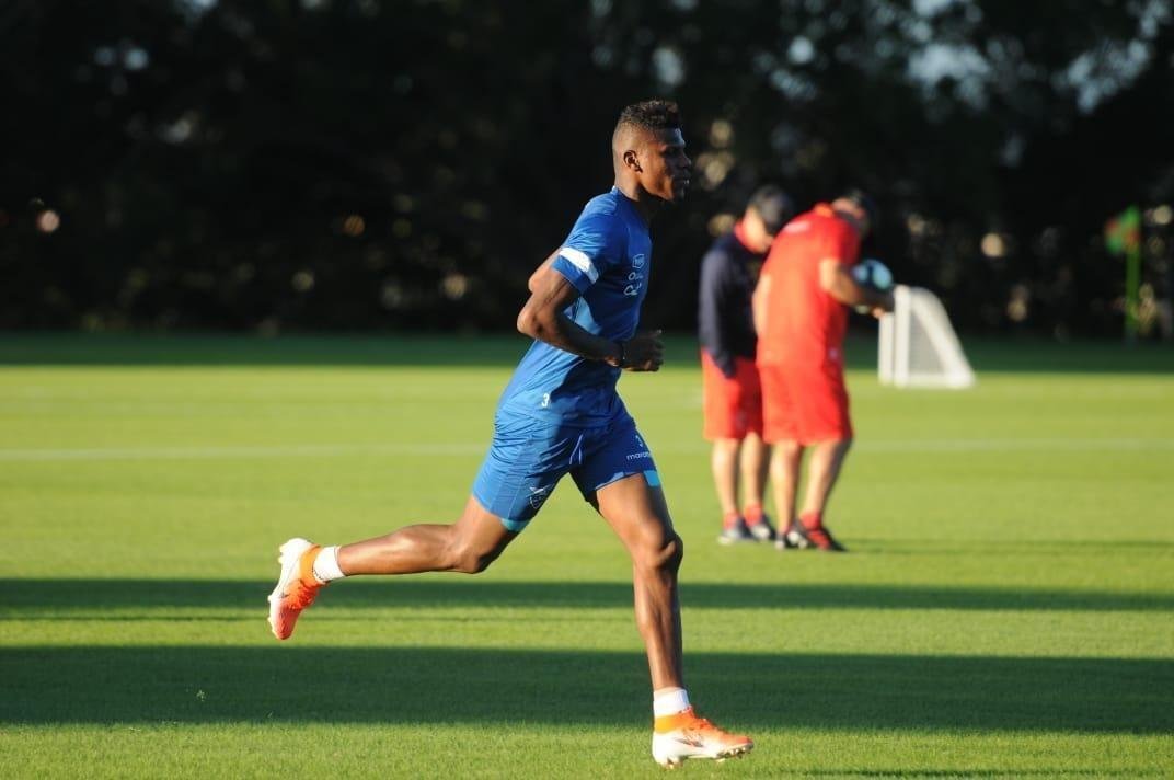 Seleo Equatoriana realizou primeiro treinamento na Toca da Raposa II nesta quinta-feira