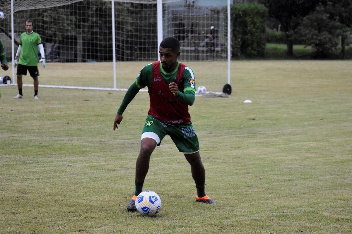 Imagens do treino do Amrica em Cricima, para duelo pela Copa do Brasil