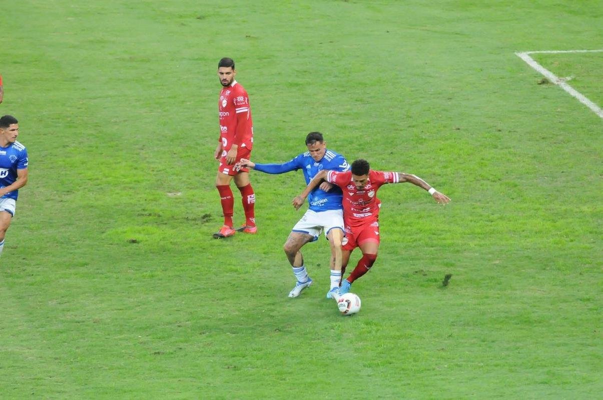 Fotos do jogo entre Cruzeiro e Vila Nova, no Mineiro, pela 15 rodada da Srie B