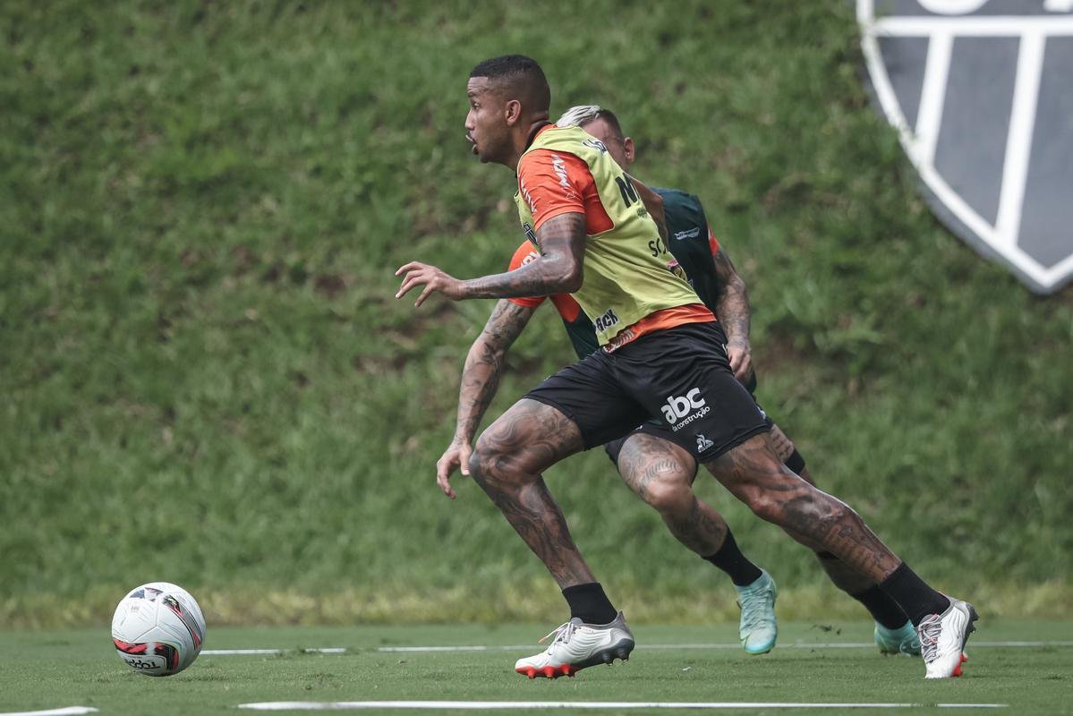 Fotos do treino do Atltico nesta quinta-feira na Cidade do Galo