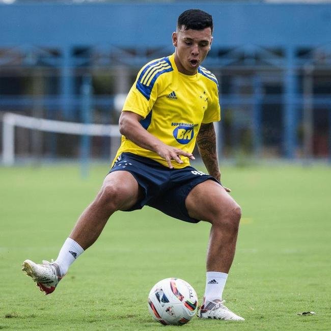 Vincius Pop (atacante)