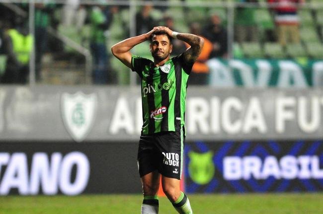 Fotos do jogo entre Amrica e Botafogo, no Independncia, em Belo Horizonte, pela stima rodada do Campeonato Brasileiro