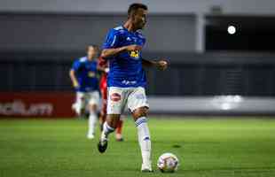 CRB x Cruzeiro: fotos do jogo pela 27 rodada da Srie B, no estdio Rei Pel, em Macei (AL)