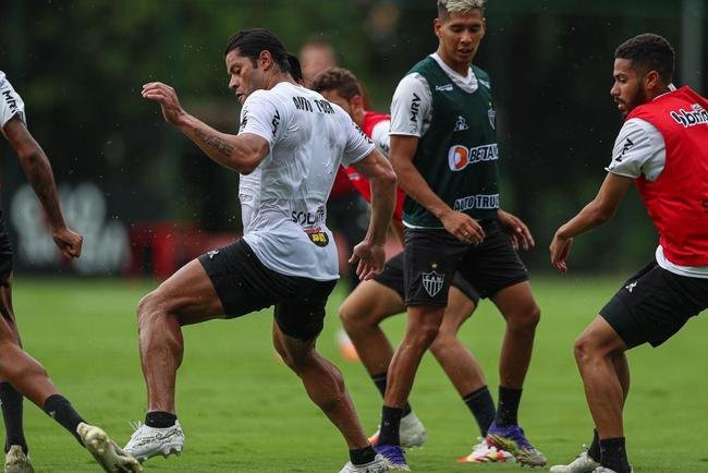 Fotos do primeiro treino de Hulk no Atlitco