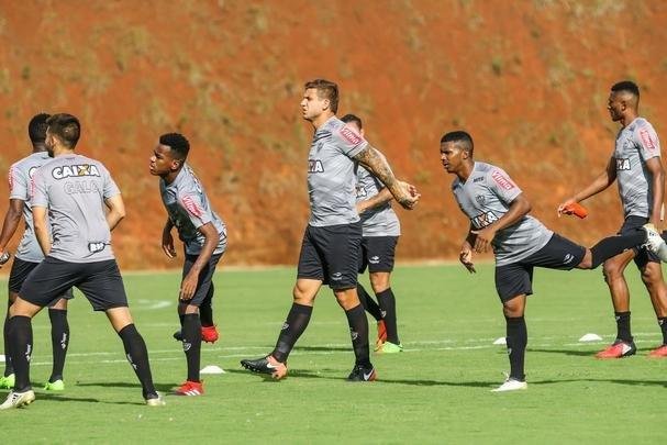 Em Santa Catarina, elenco reserva do Galo fez último treino antes de duelo contra a Chape