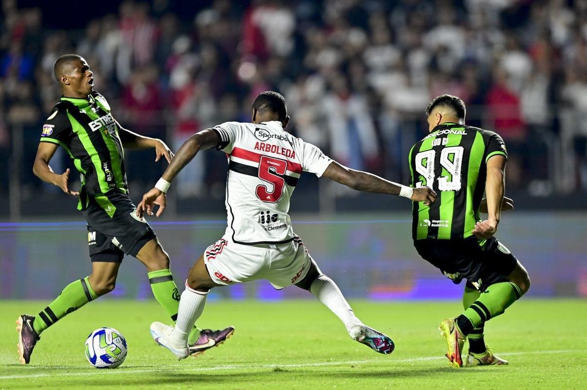 So Paulo e Amrica se enfrentaram neste sbado (22/4), no Morumbi, pela segunda rodada do Campeonato Brasileiro de 2023