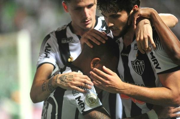 Equipes se enfrentam em jogo adiado da 21 rodada do Campeonato Brasileiro