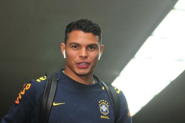 Seleo Brasileira deixou hotel Ouro Minas na noite desta quarta-feira e se despediu de Belo Horizonte, onde venceu a Argentina por 2 a 0 na semifinal da Copa Amrica. Reta final de treinos ser na Granja Comary, em Terespolis. Deciso est marcado para domingo, s 17h, no Maracan