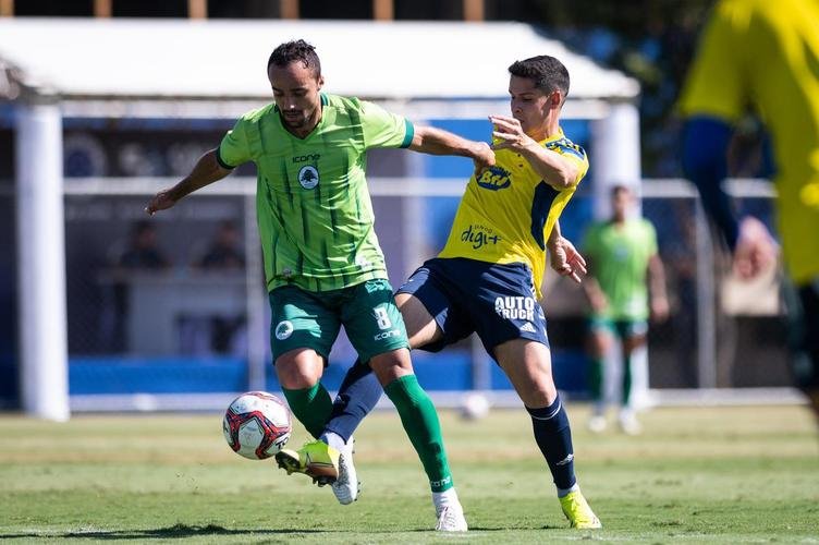 Cruzeiro empatou por 1 a 1 com o Boavista-RJ em jogo-treino realizado neste sbado (22/5), na Toca da Raposa II. Rafael Sobis marcou o gol celeste, enquanto Douglas Pedroso fez para a equipe do Rio de Janeiro.
