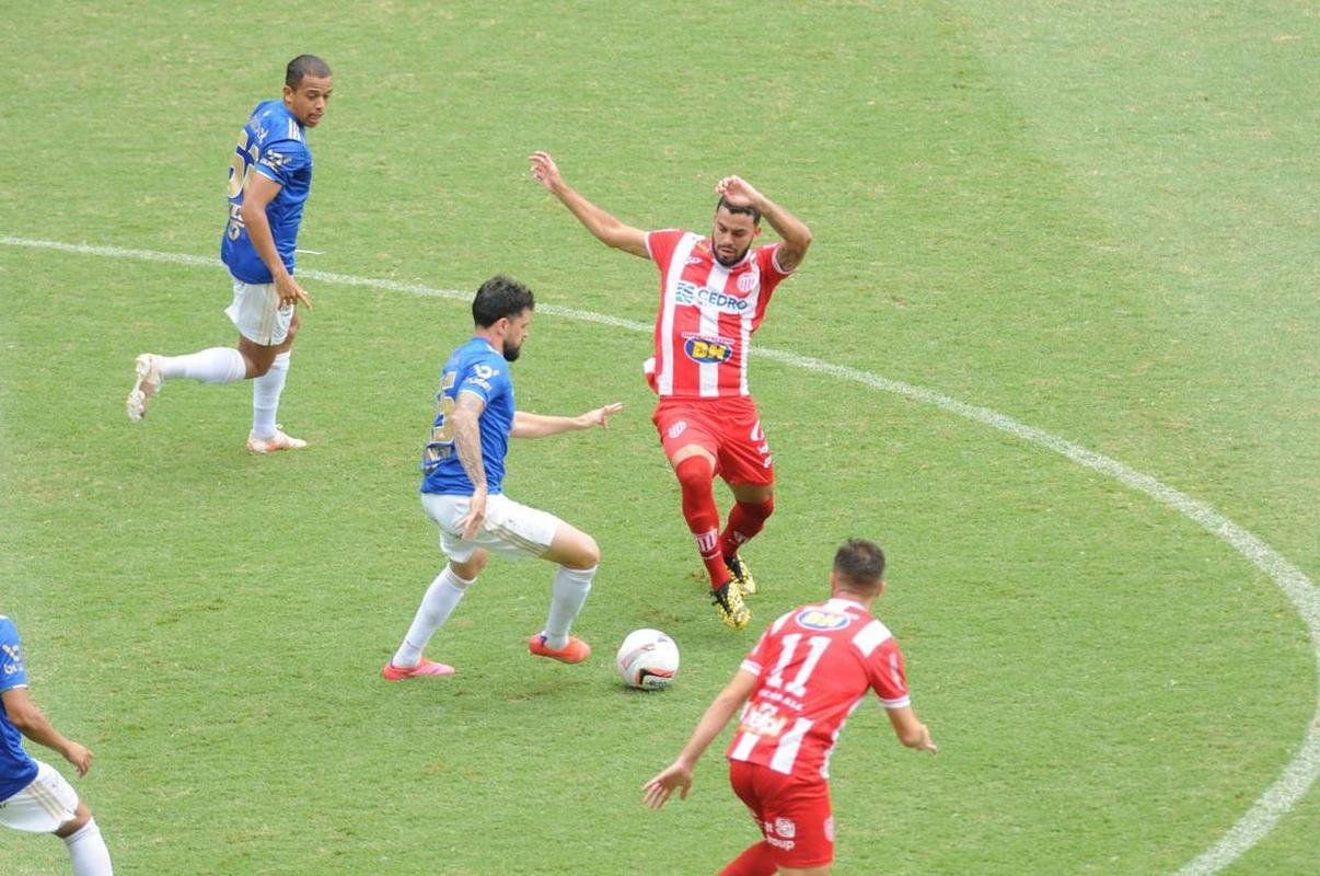 Jogo no Horto na manh deste domingo, vlido pelo Mineiro, foi bastante disputado 