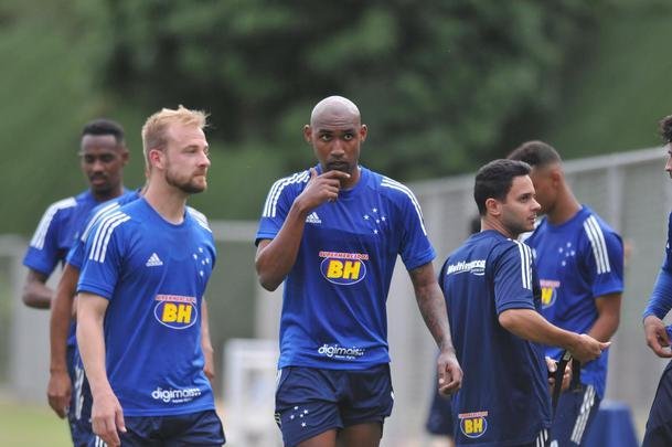 Fotos do terceiro treino do Cruzeiro na Toca da Raposa II (crdito: Alexandre Guzanshe/EM D.A Press)