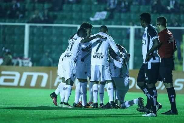 Em Florianópolis, Figueirense e Atlético empatam por 1 a 1