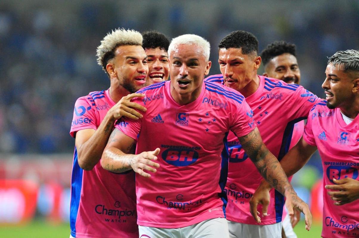 Em reencontro com a torcida aps o ttulo da Srie B, Cruzeiro enfrentou o Ituano no Mineiro, em Belo Horizonte, pela 33 rodada. Veja as melhores imagens!