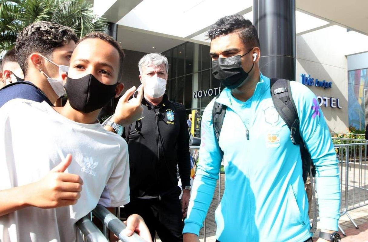 Chegada da Seleo Brasileira a Belo Horizonte, para jogo contra o Paraguai, pelas Eliminatrias