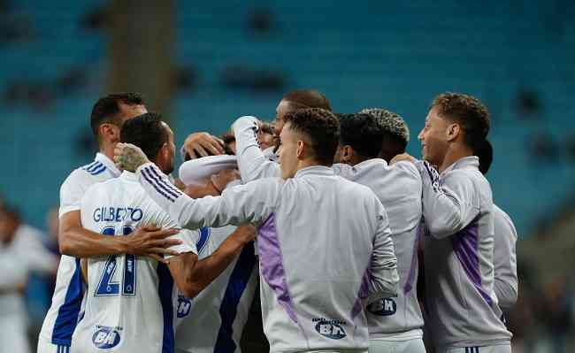 Jogadores do Cruzeiro comemoram golao de Bruno Rodrigues contra o Grmio